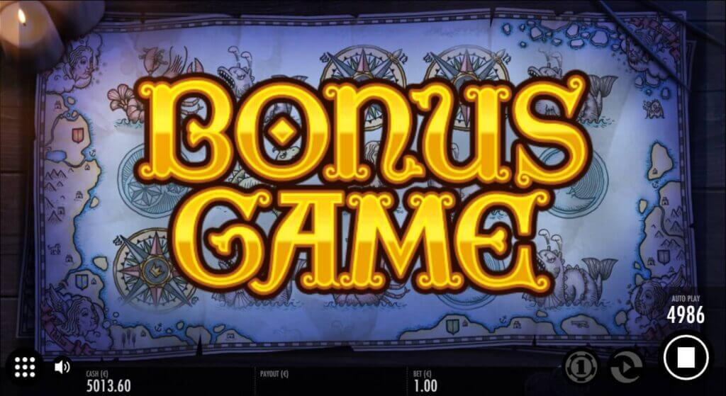 In diesem Online-Slot ist klar, dass Sie sich mitten auf <strong>hoher See</strong> befinden. Alles, von den Grafiken bis zur Musik, ist perfekt auf das Thema abgestimmt. Das Spielfeld sieht aus wie eine Zeichnung, die auf einem alten, durch Kerzen beleuchteten Holztisch liegt.