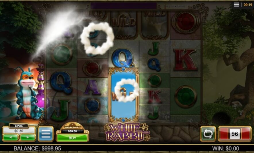 Das Bonus Buy Feature in „White Rabbit“ ermöglicht es Ihnen, gegen eine kleine Gebühr sofort Zugang zur Freispielrunde zu erhalten. Anstatt auf das zufällige Erscheinen des Feature-Drop-Symbols zu warten, können Sie dieses Feature direkt durch einen bestimmten Einsatz aktivieren. Beachten Sie jedoch, dass der Einsatz für das Bonus Buy Feature höher ist und die Gewinne variieren können.